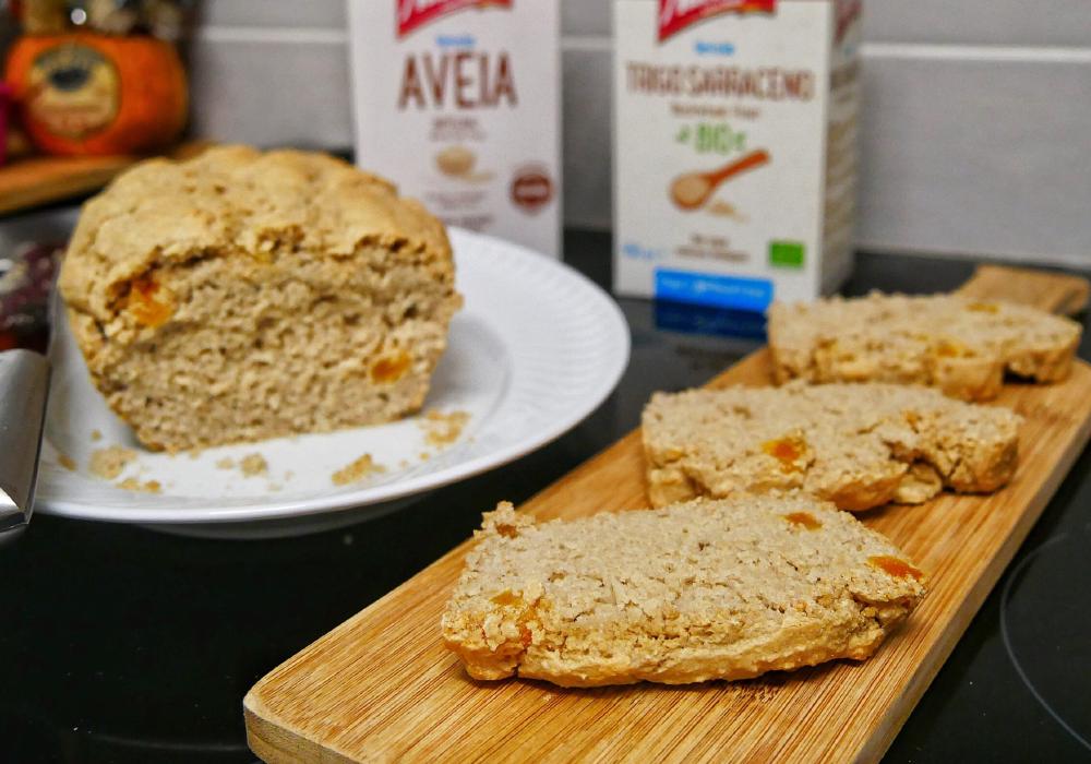 Pão de trigo sarraceno e aveia